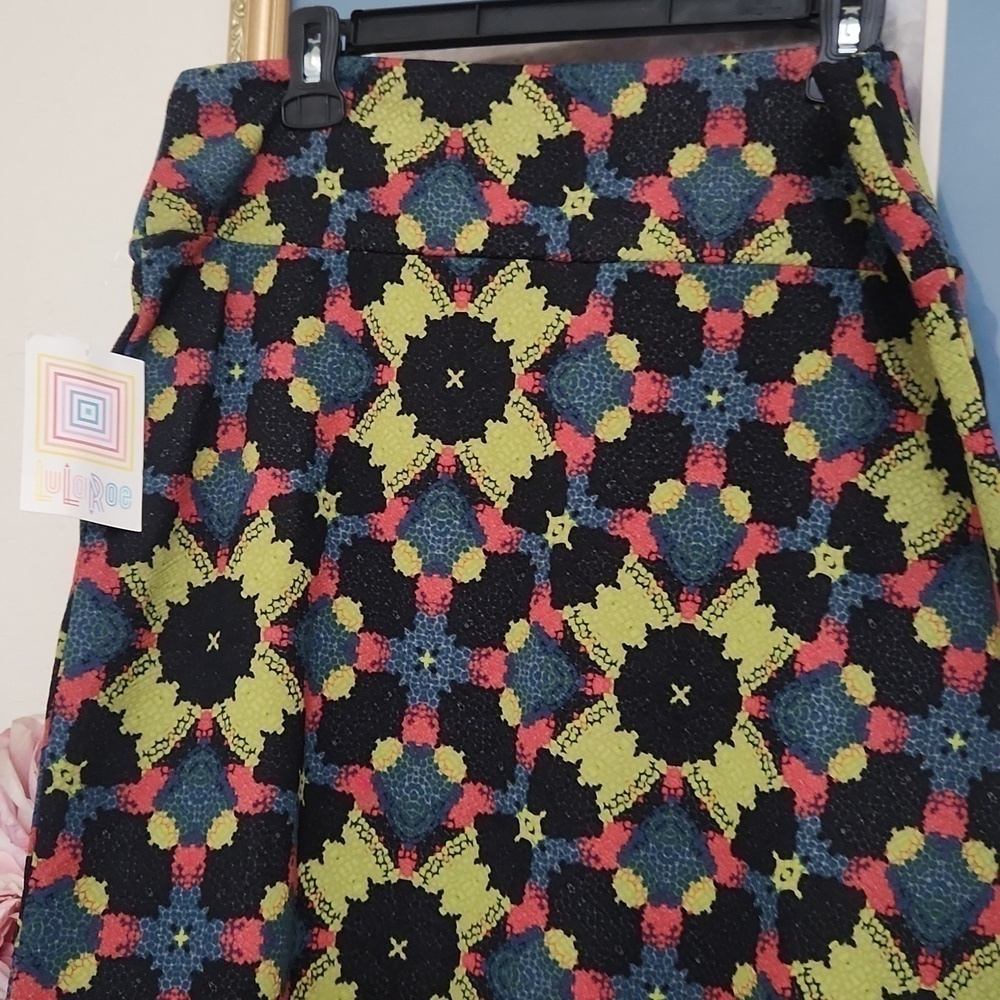 Colorful Patterned Women's Skirt Artsy 2XL Feminine Art To Wear Unique - Picture 2 of 6
